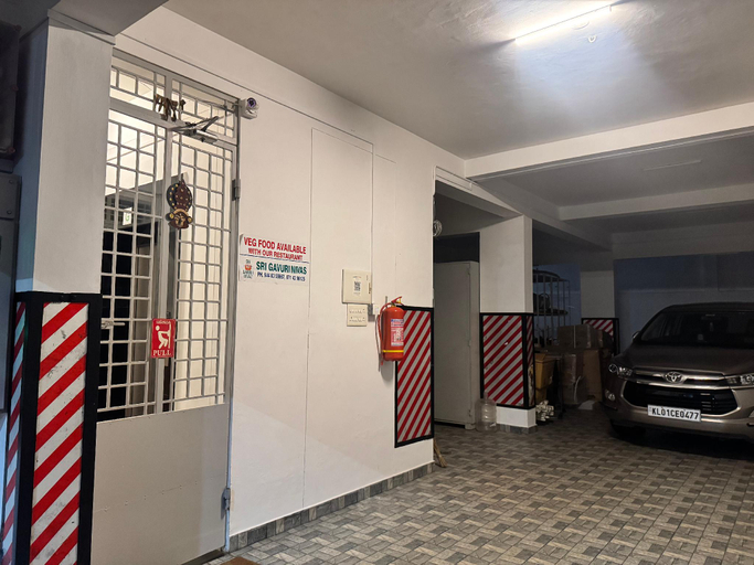 Others 3, Nachiyar Suites, Thiruvananthapuram