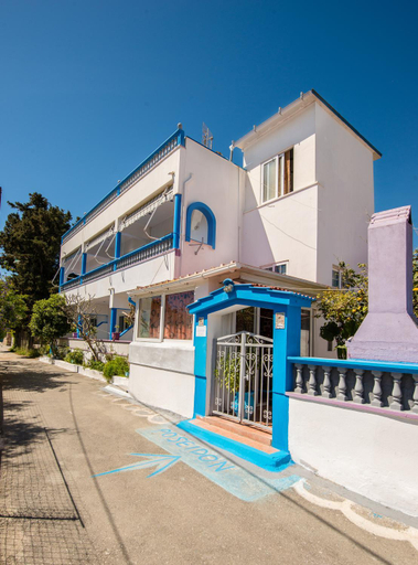 Exterior view 2, Poseidon Apartment, South Aegean