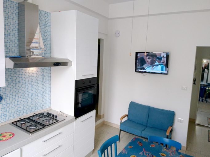 Facilities 4, Grottammare mon amour Marina Grande, Ascoli Piceno
