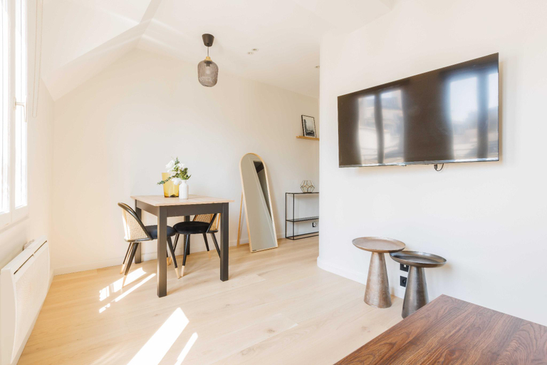 Others 2, Elegant apartment - 2BR 6P - Sentier, Paris