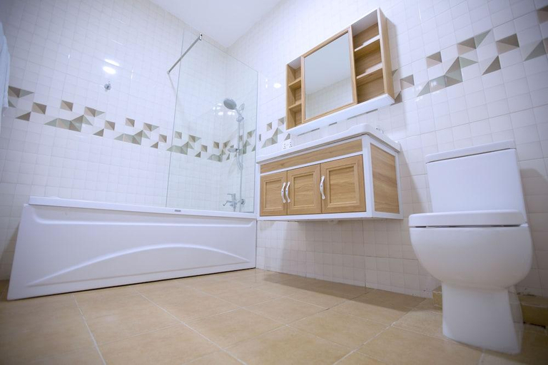 Bathroom, Maple Homes, Accra
