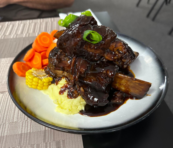 Food & Drinks 5, Murgon Motor Inn, Murgon