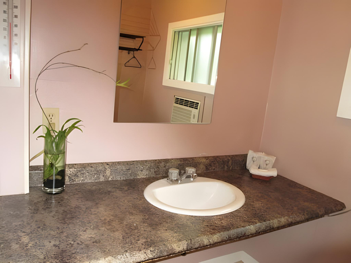 Bathroom 2, Motel Jann, Communauté-Urbaine-de-Québec