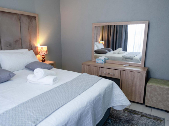 Bedroom 3, Viata Luxe Guesthouse, Mopani