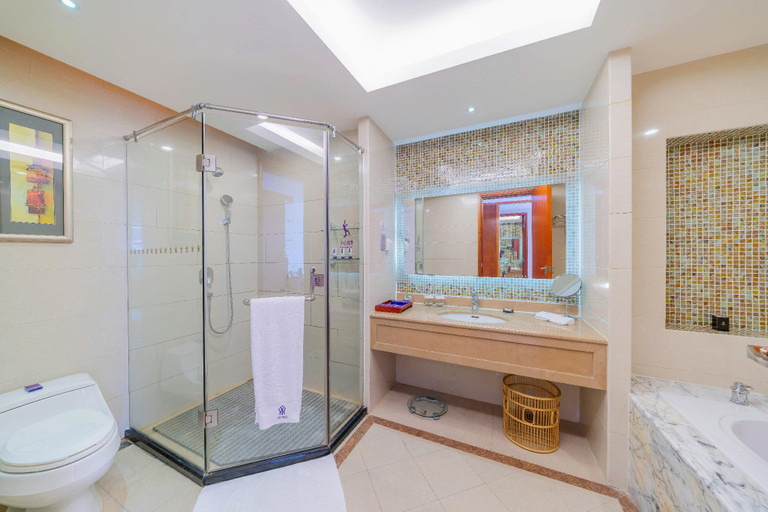 Bathroom 3, Yihao International Hotel, Dongguan