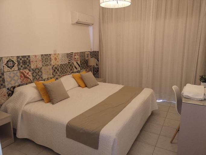 Bedroom 2, Marianna Hotel Apartments