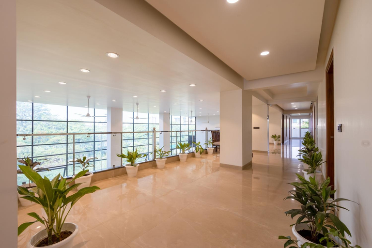 Public Area 2, Hotel Urban Oasis Near Millennium Metro, Gurgaon