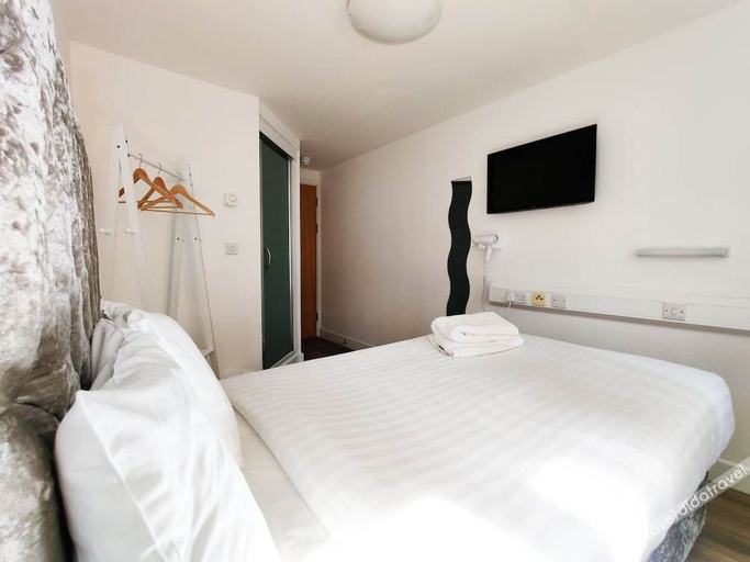 Bedroom 4, Accommodation Bradford, Bradford