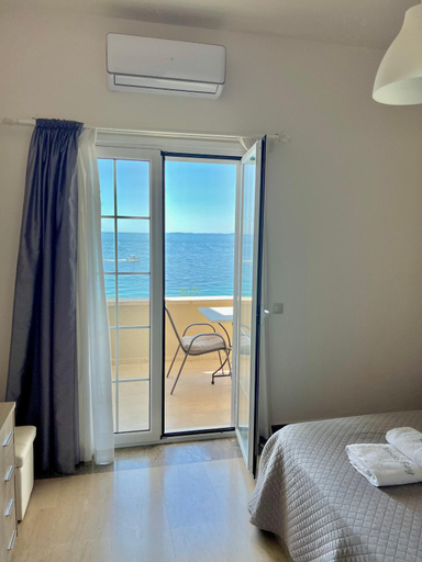 Bedroom 1, Nissaki Bay, Ionian Islands