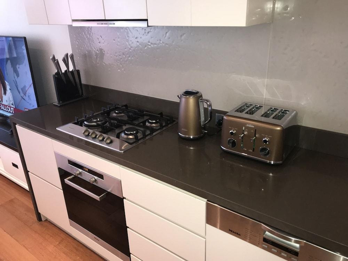 Others 5, Executive 2 Bedroom Wollongong Apartment, Wollongong - Inner