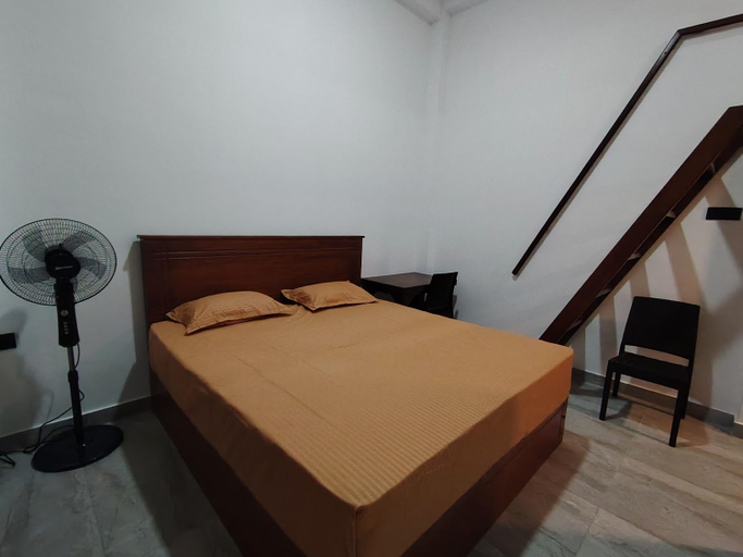 Bedroom 2, Star Guest, Balangoda