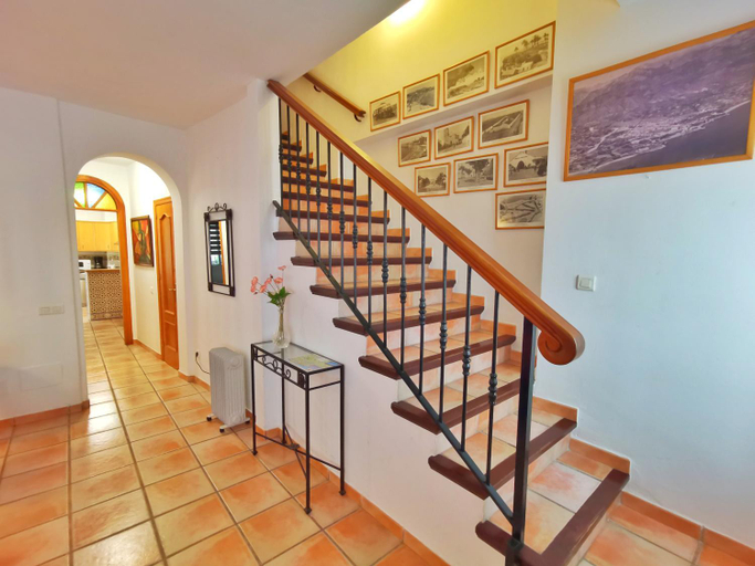 Others 5, Casa Familia Carabeo, Málaga