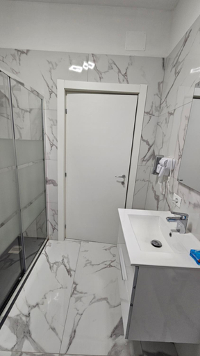 Shower 3, Casa Riviera del Brenta, Venezia