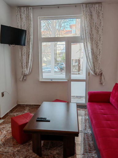 Others 3, Къща за гости Пиргос, Burgas