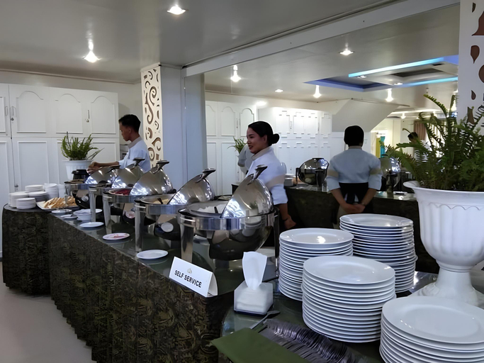 Food & Drinks 5, Bergamo Hotel Lingayen, Lingayen