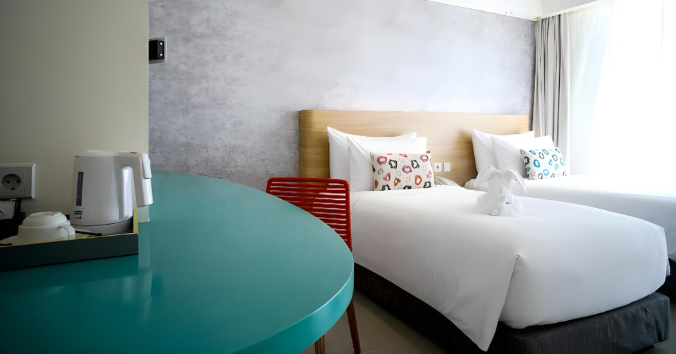 bedroom 13