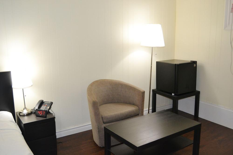Others 5, Hotel Vow, Perth