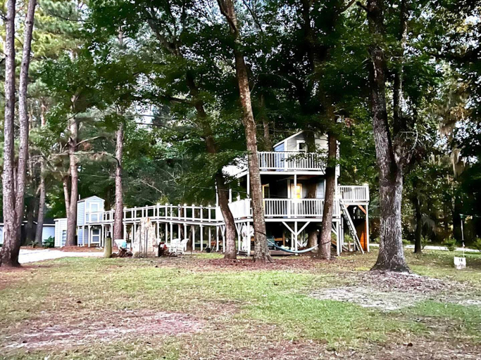 Exterior & Views, Three Story Tree House Close to Beach, Charleston