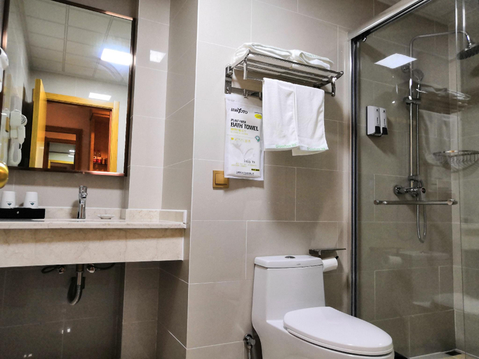 Bathroom 4, GreenTree Inn Hefei Changfeng County Gangji Town Jingang Avenue Express Hotel, Hefei