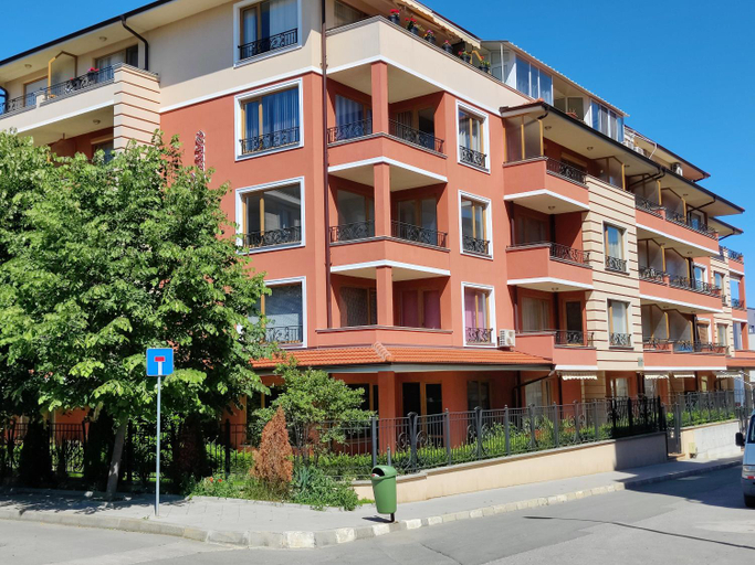 Others 5, Villa Rossa, Nesebar