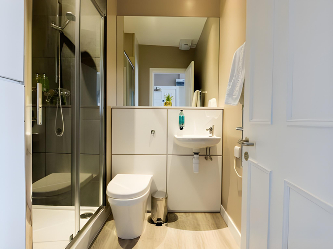 Bathroom 3, The Spires Serviced Apartments Edinburgh, Edinburgh