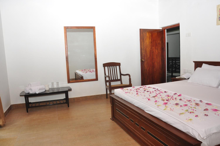 Bedroom 3, Senowin Holiday Resort, N. Palatha East
