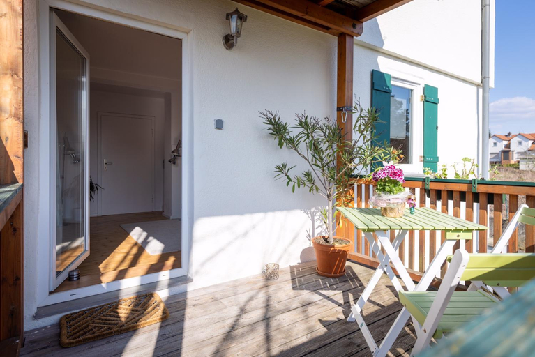 Others 4, Charmante 2 Zimmer plus Bad und Balkon ohne Kuche, Kassel