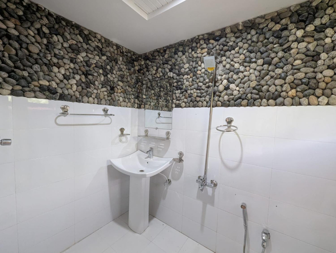 Bathroom, Comfort Hotel & Huts, Northern Areas