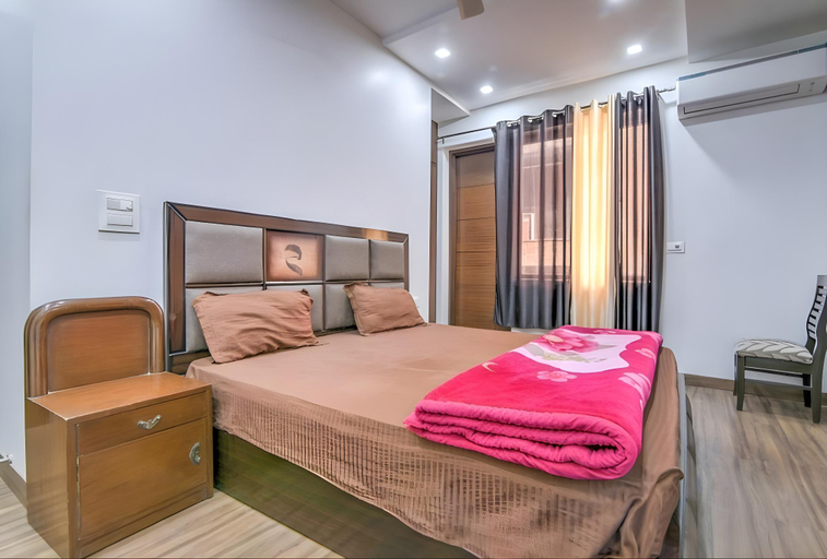 Bedroom 3, Ideal 3bhk apartment!, Delhi