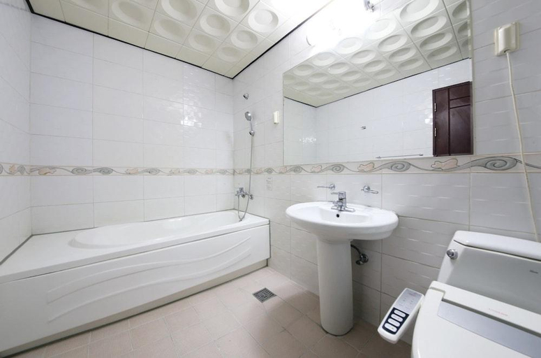 Bathroom 5, Suncheon Bellagio, Suncheon