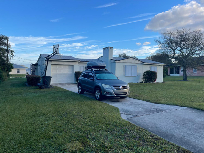 Public Area, Private Queen Bedroom C shared common spaces, Saint Lucie