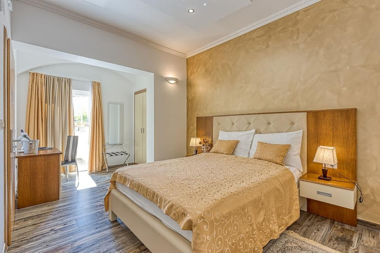 Bedroom 1, HOTEL BOUTIQUE NATKA, Rovinj