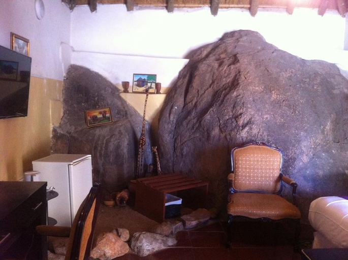 Others 4, Maeto Lodge, Mahalapye