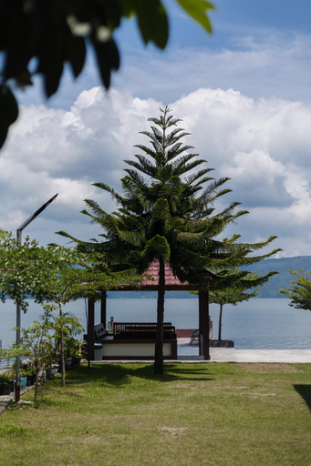 Others 3, Gokhon Guest House, Samosir