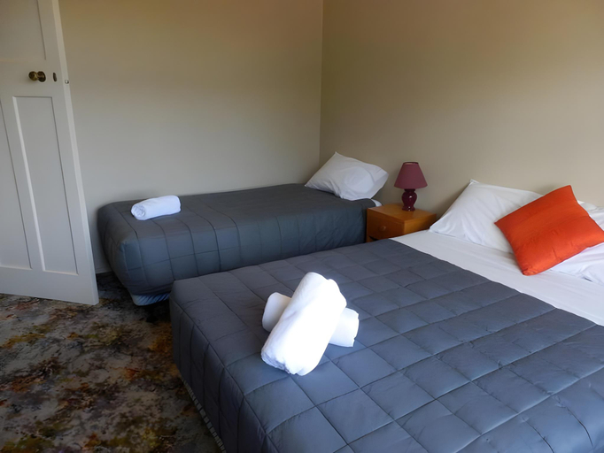 Bedroom 2, Thomas's Catlins Lodge and Camp Ground, Clutha