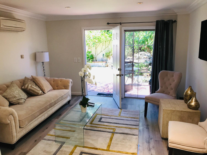 Others 4, 2 Bd Beverly Hills Guest House, Los Angeles