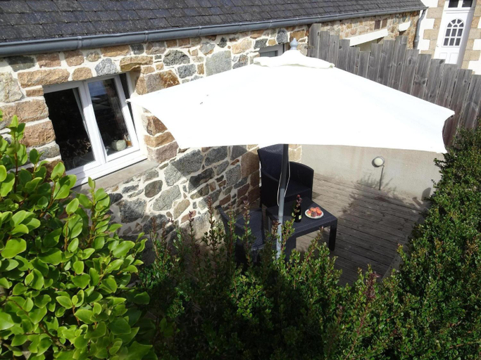 Others 5, Stone House in Plougasnou near Sandy Beach, Finistère