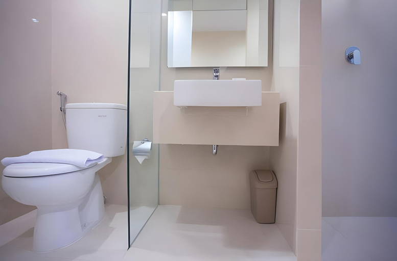Bathroom 5, Grand Whiz Megamas Manado, Manado