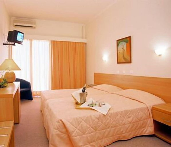 Bedroom 3, Florida Blue Bay Hotel, West Greece