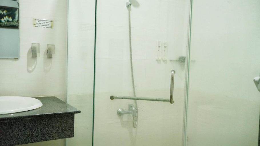 Bathroom, Rich Hotel, Ninh Kiều