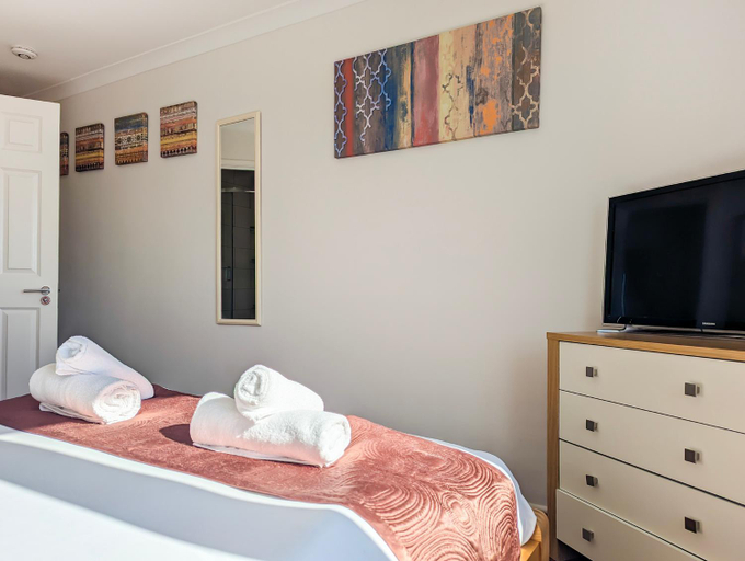 Others 5, Britannia Harbour View | by Brighton Holiday Lets, Brighton and Hove