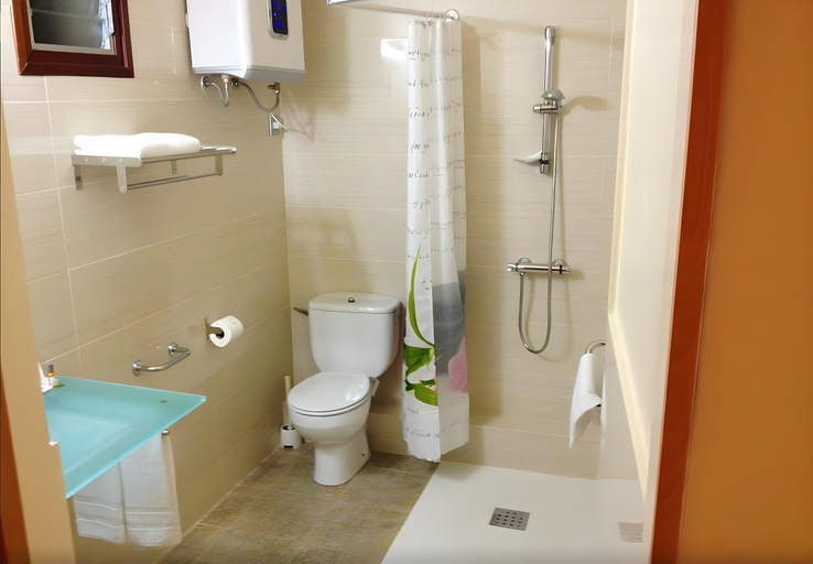 Bathroom 3, Hotel Victoria Palace, Barcelona