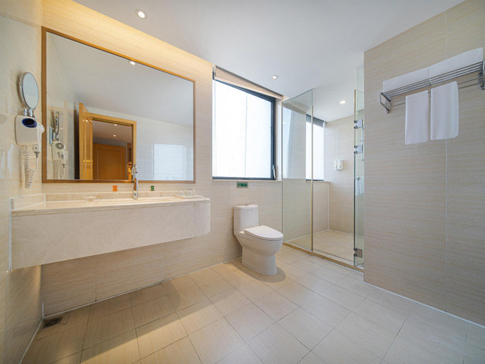 Bathroom 3, Vienna International Hotel Guangdong Zhanjiang Wanda Plaza, Zhanjiang