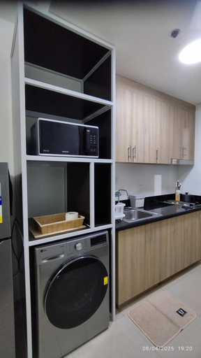 Others 5, Shore 2 Tower 1 Staycation, Pasay City