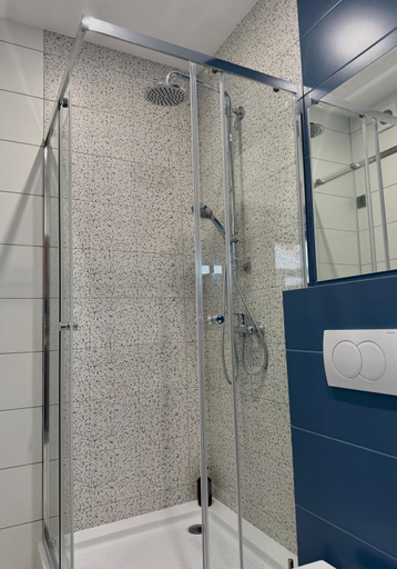 Shower 4, НОВЕ! MIAMO Apartments Лисенка, L'vivs'ka