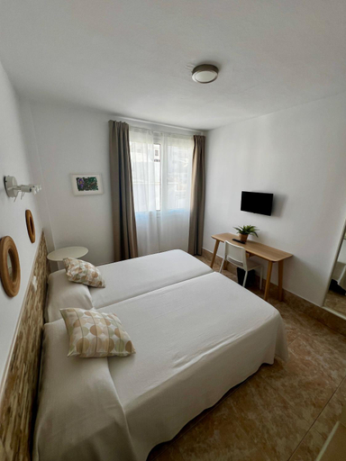 Bedroom 4, Hostal Residencia Cardona, Las Palmas