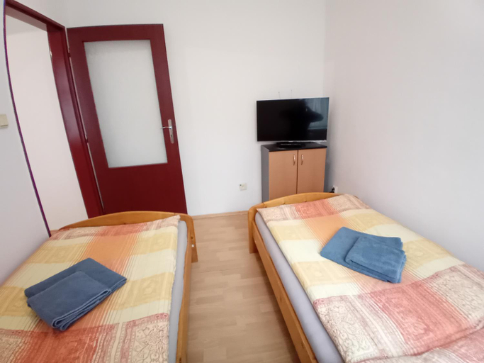 Others 5, U vodohospodarov, Banská Štiavnica