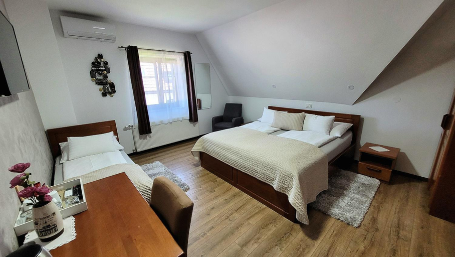 Bedroom 2, B&B Plitvice Lakes Villa Prica, Plitvička Jezera