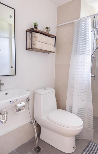 Bathroom 2, Aesthetic 2Bedroom loft, Iloilo City