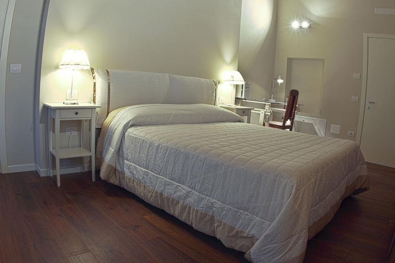 Bedroom 2, Locanda del Toro, Bologna